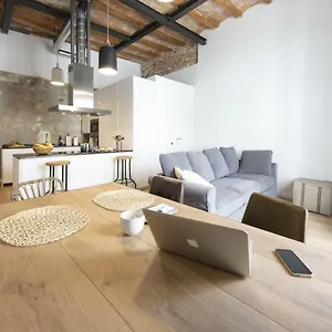 Bravissimo Bali, Beautiful 2 Bedroom Apartment Girona